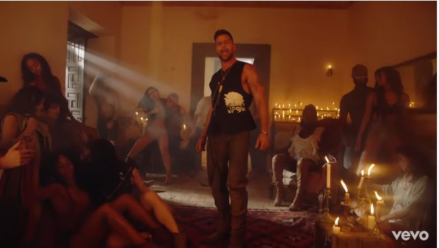 Ricky Martin feat. Wisin & Yandel, Fiebre: testo, traduzione e video ufficiale