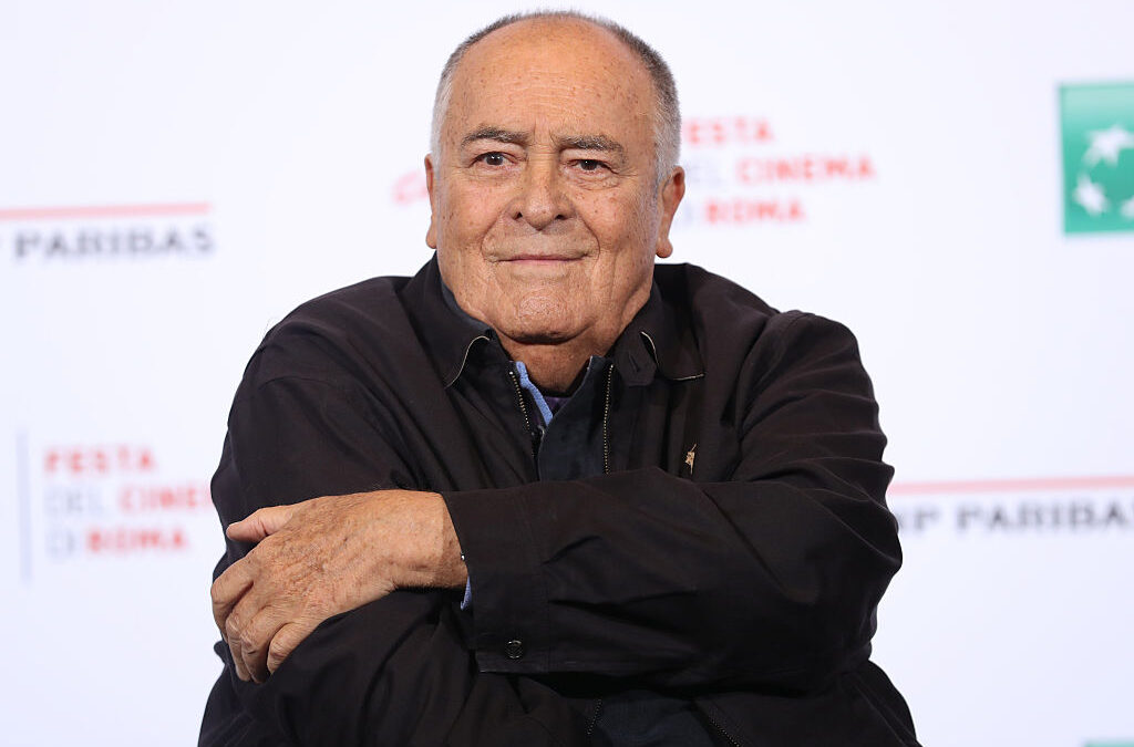 Bernardo Bertolucci attacca Ridley Scott sul caso Kevin Spacey: ‘si dovrebbe vergognare’