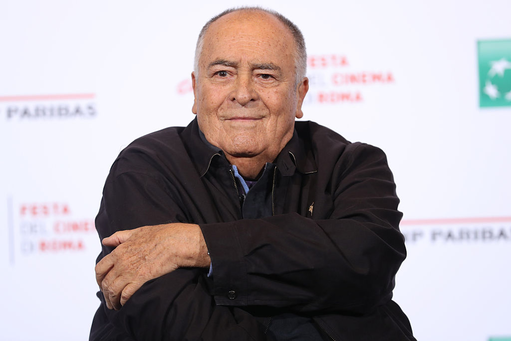 Bernardo Bertolucci attacca Ridley Scott sul caso Kevin Spacey: ‘si dovrebbe vergognare’