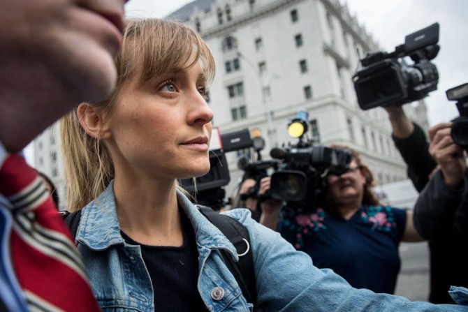 Lo scandalo sessuale che ha coinvolto l’ex Smallville Allison Mack diventerà una serie tv
