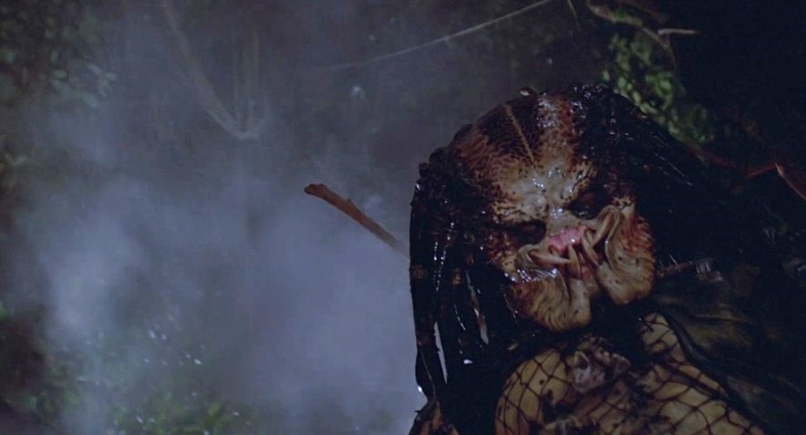 The Predator, terzo atto completamente rigirato – arriva il trailer
