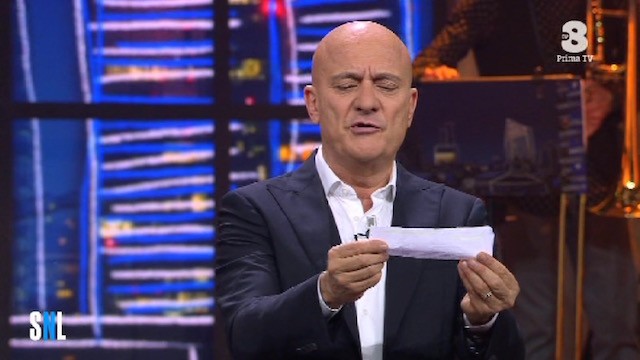 Saturday Night Live Italia, Claudio Bisio: “Che figura la settimana scorsa! Vi chiediamo scusa, a noi non l’ha fatto nessuno”