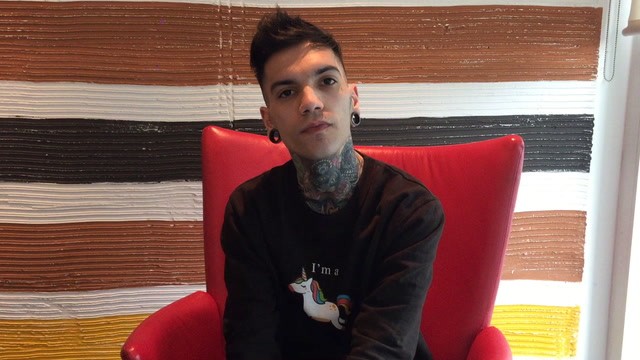 GionnyScandal a Blogo: intervista video