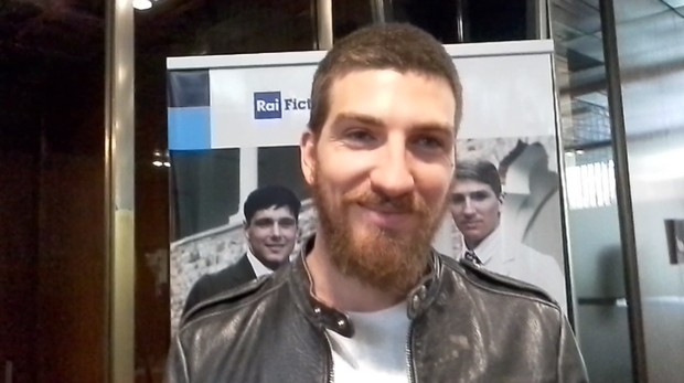 Il Confine, Alan Cappelli Goetz a Blogo: “Franz? Interpretare un personaggio così era il mio sogno nel cassetto!” (Video)