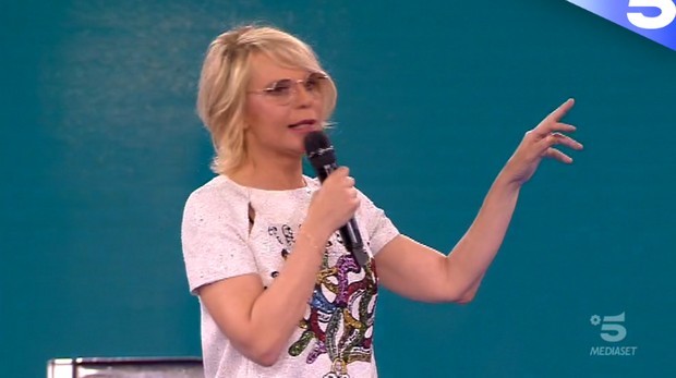 Amici 17: anche semifinale e finale di domenica, la vittoria di Maria De Filippi (contro Canale 5)