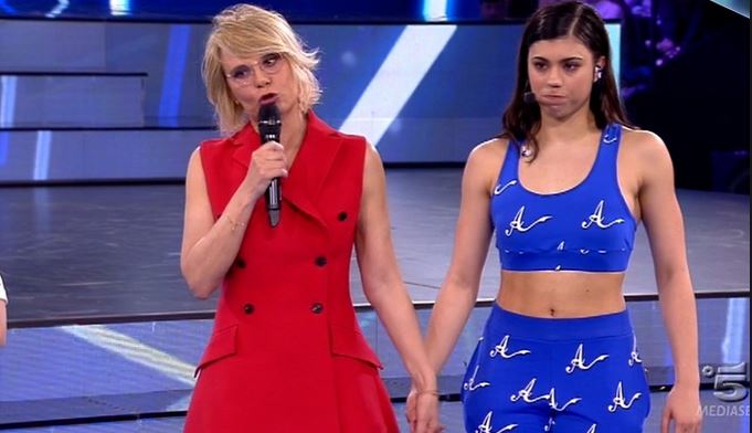Amici 17, serale 19 maggio 2018 | Biondo eliminato, Lauren vince il circuito danza (e batte Bryan)