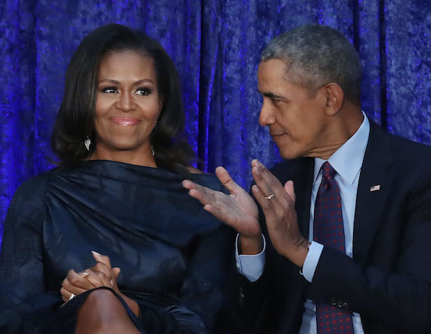 Barack e Michelle Obama siglano un accordo con Netflix: saranno produttori di serie tv, documentari e film