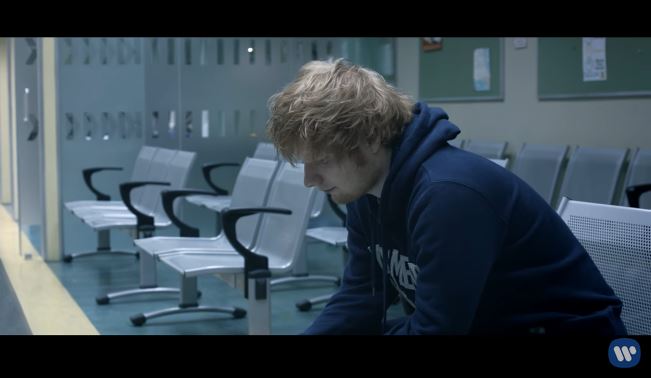 Ed Sheeran, Small Bump come brano per una campagna anti-aborto. Il cantante: “Mai data l’approvazione”