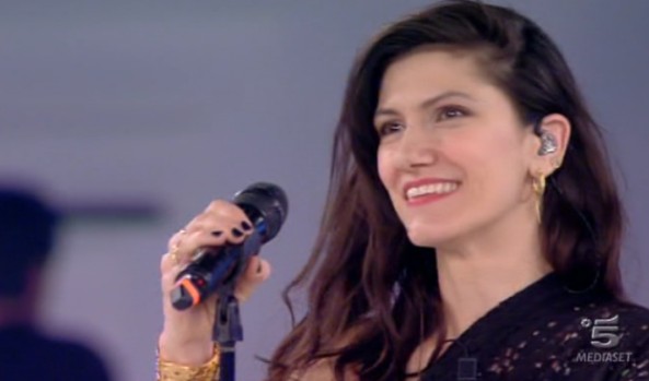 Amici 2018, puntata 5 maggio: Elisa ospite (Anteprima Blogo)