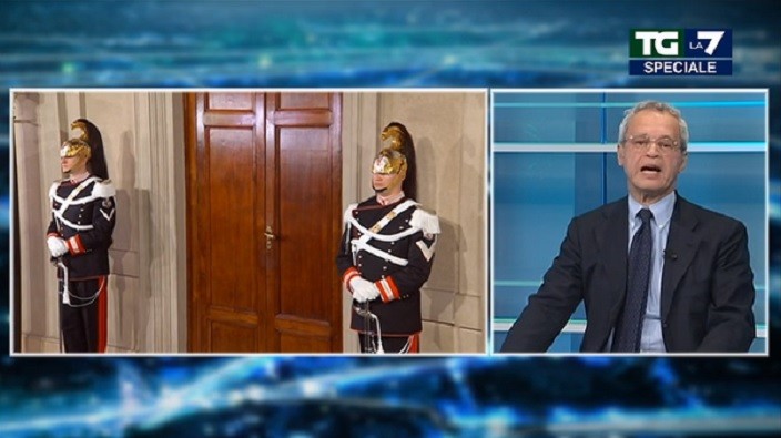 Mentana ‘sfratta’ Piazzapulita. Formigli si arrabbia: “Ritardo di 40 minuti, grazie Enrico”