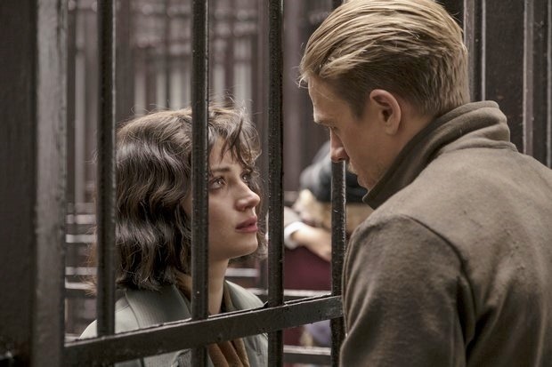 Papillon: foto del remake con Charlie Hunnam e Rami Malek
