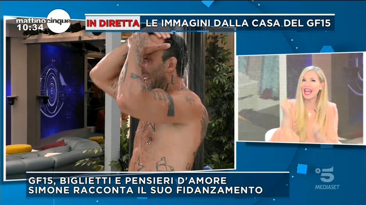 Mattino Cinque: gaffe durante il collegamento in diretta con la casa del Grande Fratello (video)