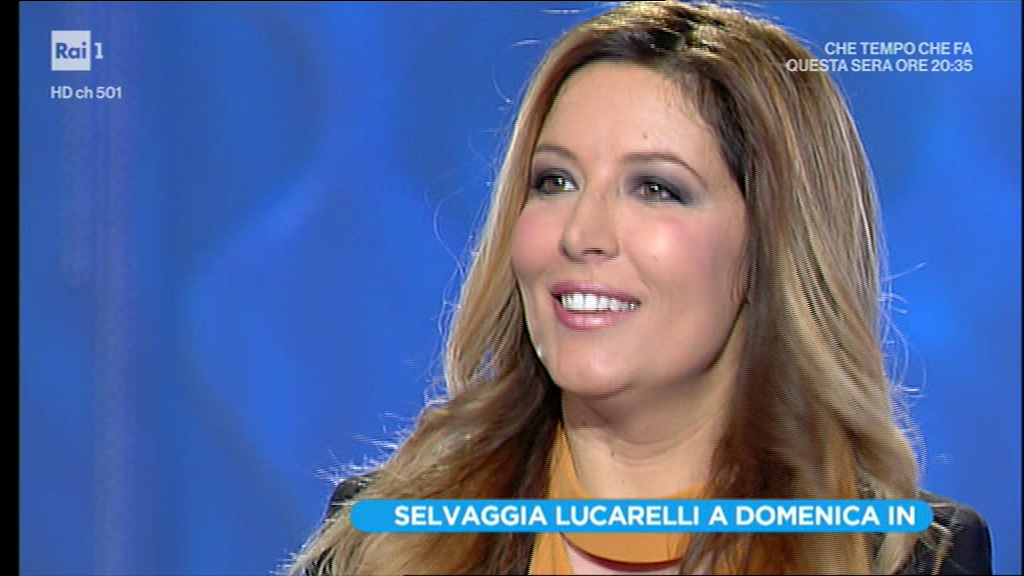 Domenica IN, Selvaggia Lucarelli contro ‘l’innominata’ Barbara d’Urso: “Non si può essere coerenti in base agli ascolti”