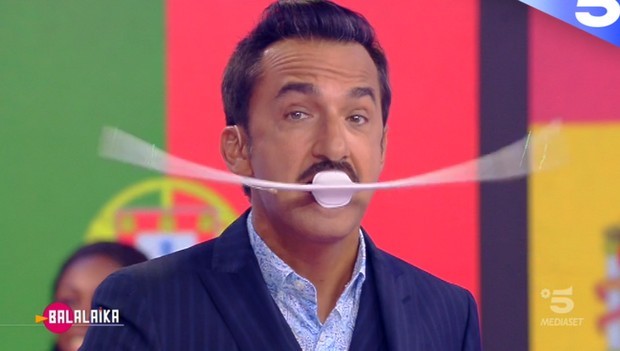 Balalaika, Mediaset ci ripensa: più calcio e meno intrattenimento