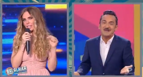Balalaika, Ilary Blasi assente: i saluti in un collegamento ‘fake’ dal (finito) Wind Summer Festival?