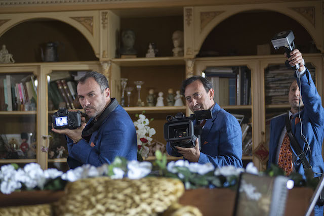 Flash, il Premio Solinas all’ironico racconto sul mondo dei fotografi (Video)