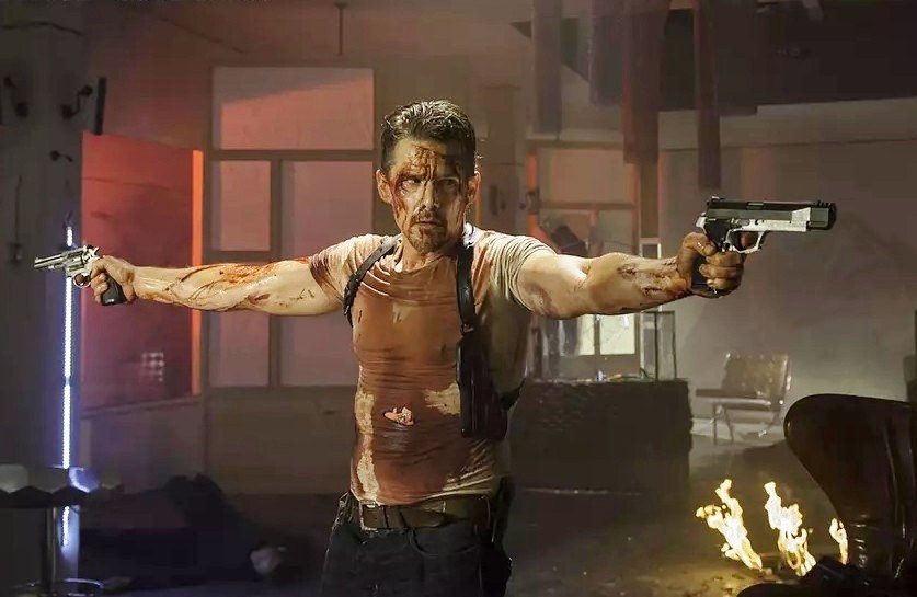 Le ultime 24 ore: trailer italiano, foto e poster del thriller d’azione con Ethan Hawke