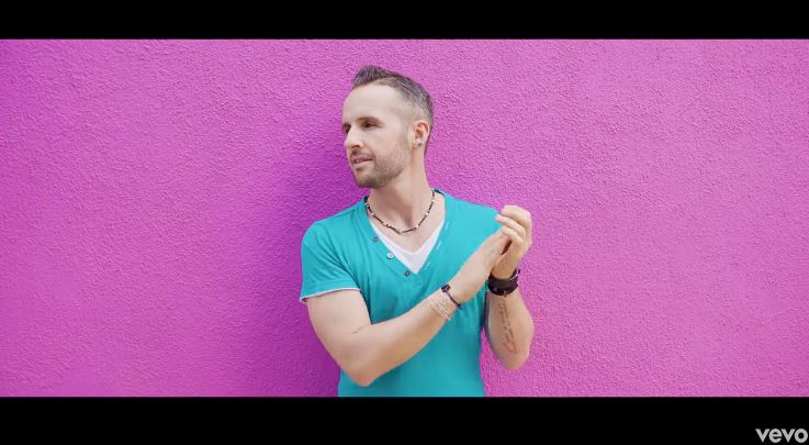 Roberto Casalino, Sgualcito cuore: testo e video ufficiale