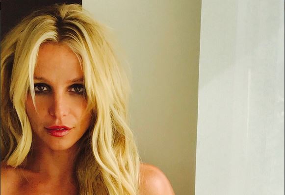 Britney Spears, Marc Anthony e Pitbull insieme in “I Feel So Free With You” [video]