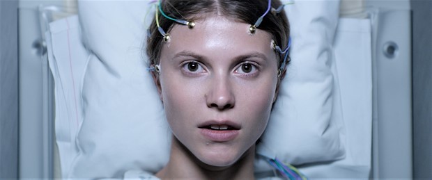 Thelma: poster e foto del thriller di Joachim Trier