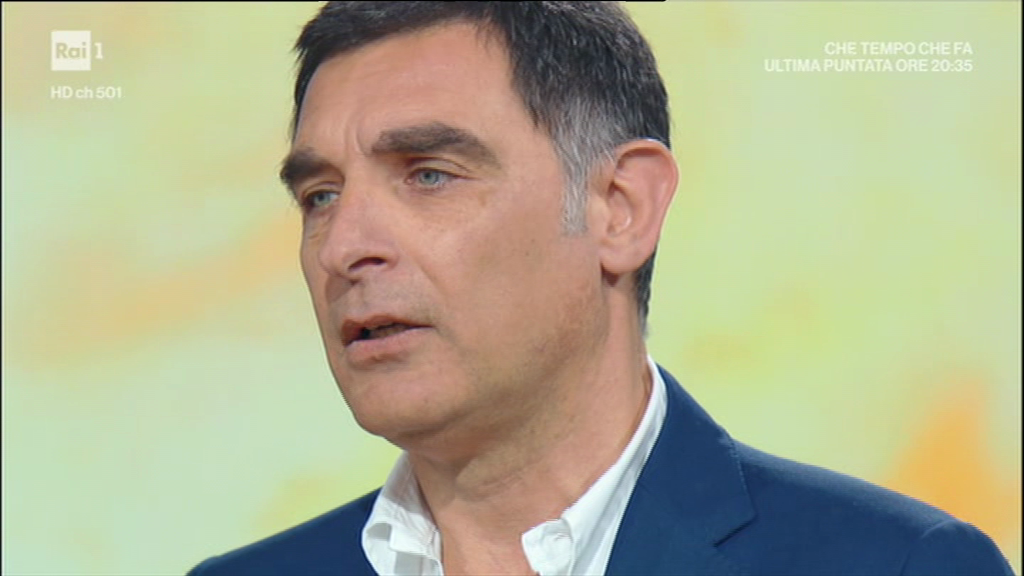 Tiberio Timperi conferma l’arrivo a La Vita in Diretta ricordando Lamberto Sposini (video)