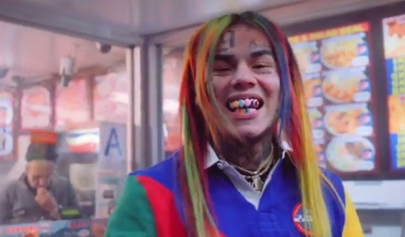 Chi è 6ix9ine, il nuovo (coloratissimo) fenomeno del rap Made in USA