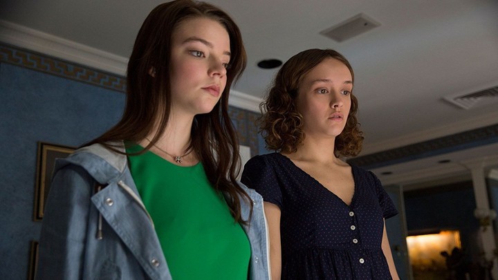 Amiche di sangue: foto e poster della black-comedy con Olivia Cooke e Anya Taylor-Joy