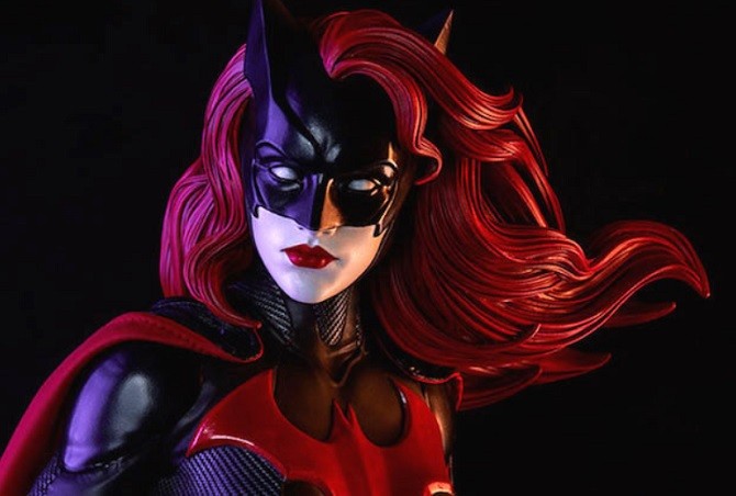 Batwoman, un’eroina gay nel futuro di The CW prodotta da Gerg Berlanti