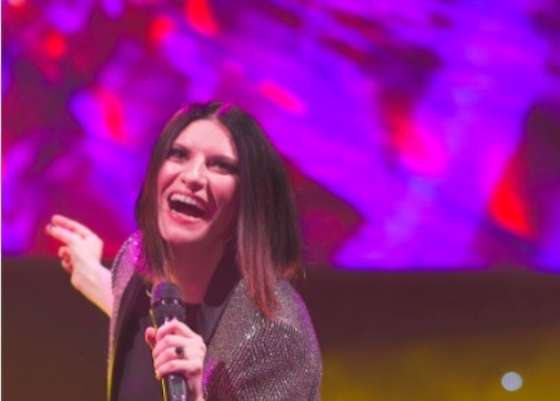 Laura Pausini in concerto al Circo Massimo: “Beyoncé mi fa una pippa!” (VIDEO)