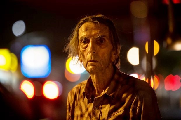Lucky: trailer italiano, foto e poster dell’esordio alla regia di John Carroll Lynch