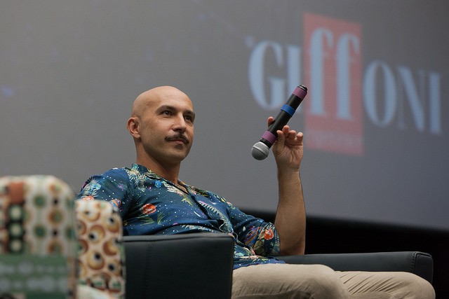 Maccio Capatonda tra Gialappa e una nuova serie tv: “Sarà antologica, tipo Black Mirror”
