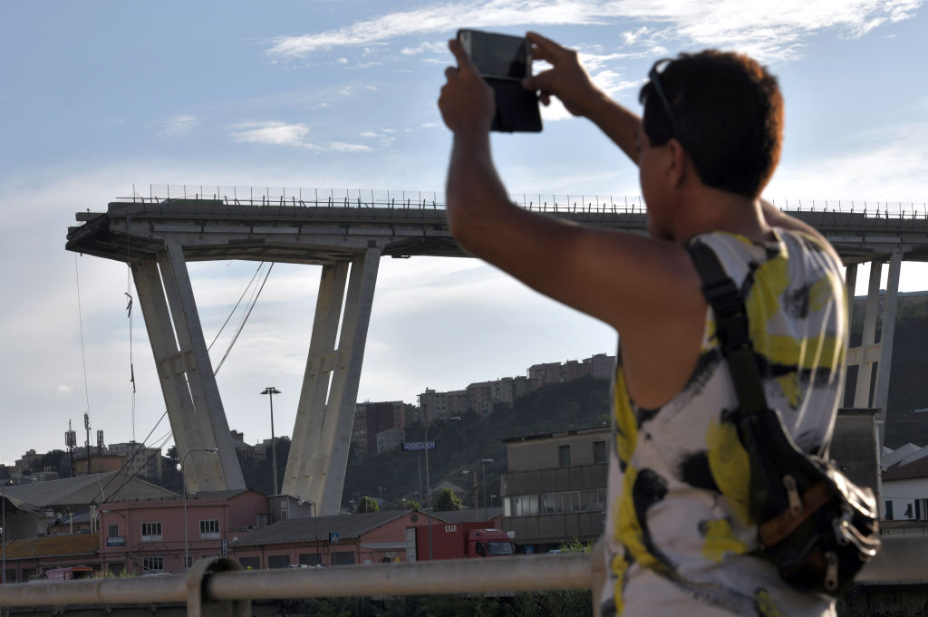 Ferragosto 2018 in tv, la tragedia di Genova modifica la programmazione