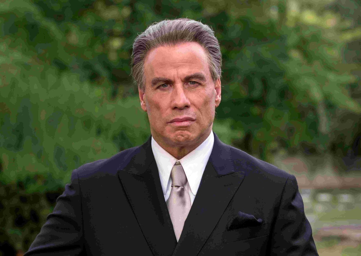 Gotti – Il primo padrino: foto e poster del biopic con John Travolta