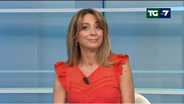 Tg La7, non parte la sigla. Paola Mascioli ironizza: “Non vogliamo chiudere” (video)