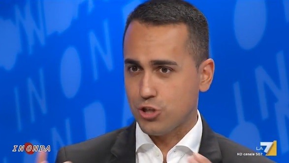 Di Maio a In Onda, Calenda attacca: “Sproloquio senza contraddittorio, cambiate canale”