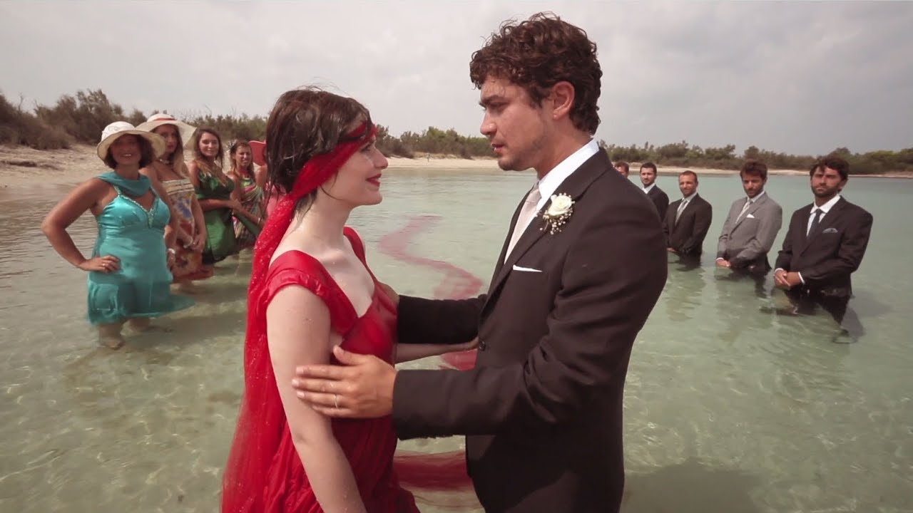 Erica Mou – Dove Cadono I Fulmini – Videoclip (Una Piccola Impresa Meridionale – Colonna Sonora)