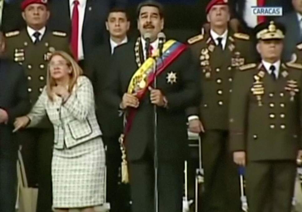 Venezuela, attentato a Maduro in diretta tv [video]