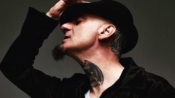 J-Ax rompe con Newtopia: “L’agenzia continuerà il suo percorso con Fedez”