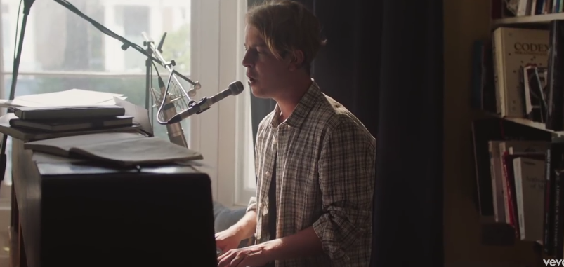 Tom Odell ft. Alice Merton, Half As Good As You: testo, traduzione e video ufficiale