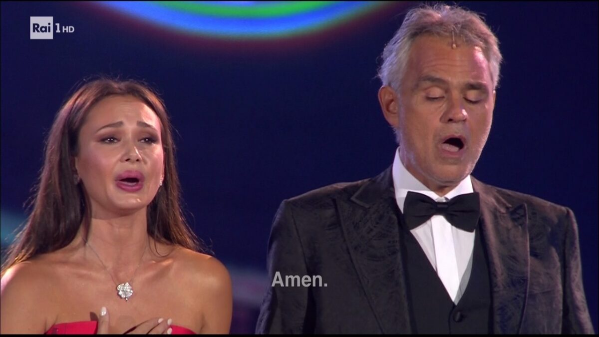La Notte di Andrea Bocelli: l’arte dell’Arena sorregge uno show bello da ascoltare, meno da vedere