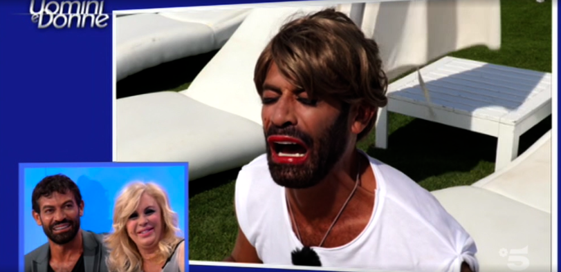 Uomini e donne, l’intrattenimento low budget di Maria De Filippi che si ripete e si auto-alimenta