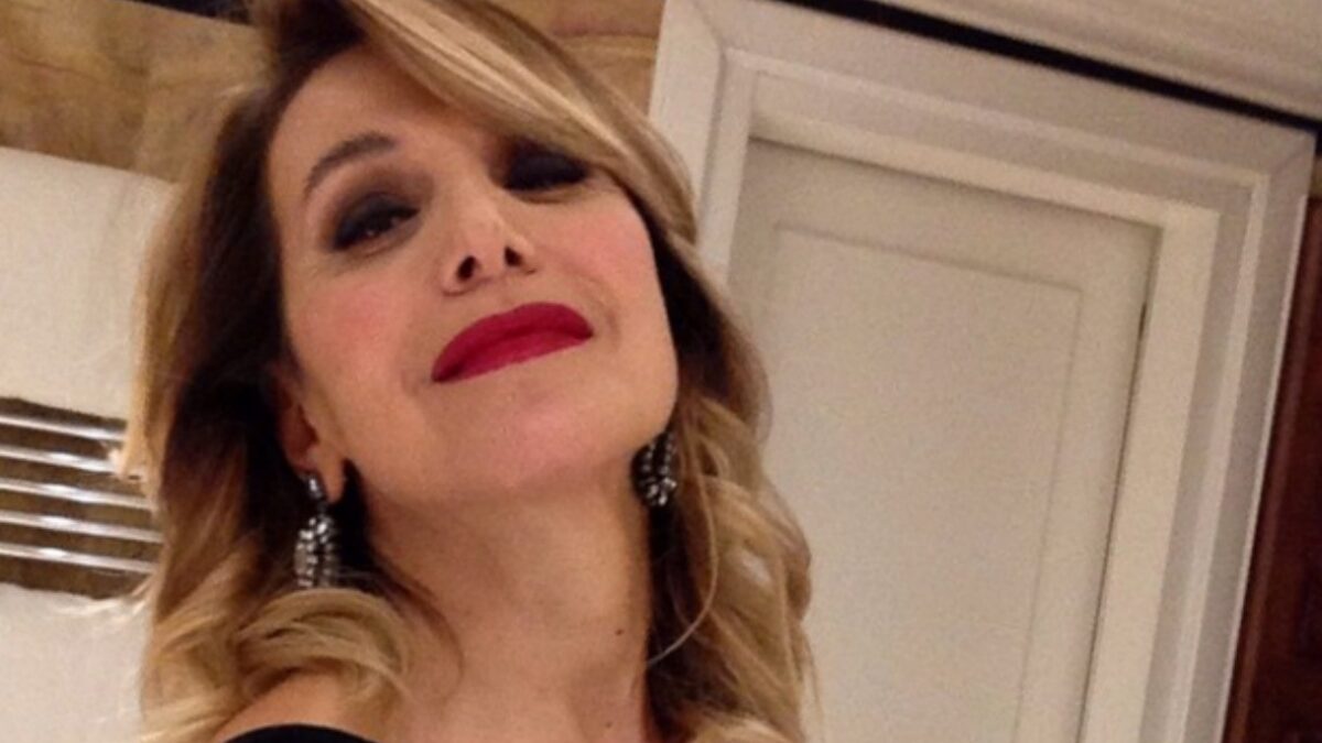 Cartabianca: Barbara D’Urso ospite, ma la RAI pone il veto. L’azienda: “E’ solo un rinvio”