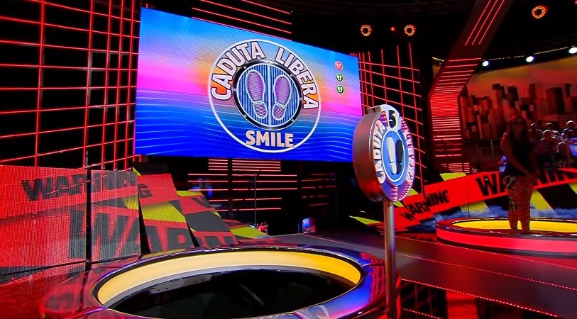 Caduta Libera perde lo ‘smile’. Una strategia dietro la modifica al titolo?