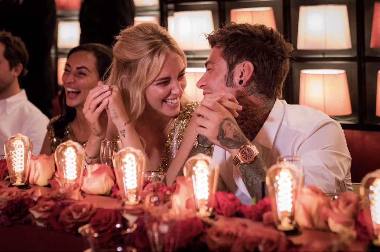 The Ferragnez, il matrimonio dell’anno snobba la TV, che nei suoi salotti si “vendica” ostentando disinteresse