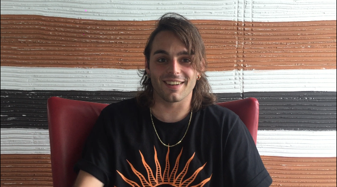 Ernia a Blogo: “68 è un album eclettico. E’ il numero del bus che porta dalla periferia al centro, un parallelismo con il mio ultimo anno di carriera musicale”