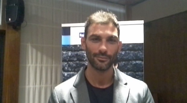 Francesco Arca a TvBlog: “Vincenzo Spanò è l’anima nera de La vita promessa. Sacrificio d’amore? Un po’ maltrattato” (Video)