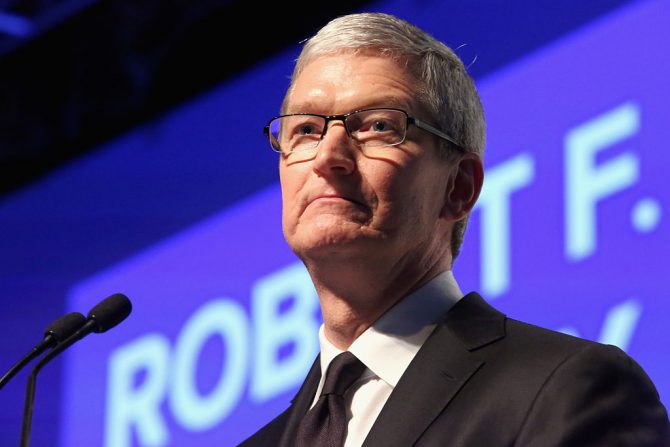 Lo streaming Apple e la censura di Tim Cook: niente droga, sess0 e violenze