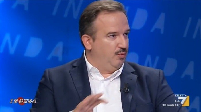 In onda, Telese ancora contro Stasera Italia: “A Rete 4 hanno fatto una onlus per inseguirci”