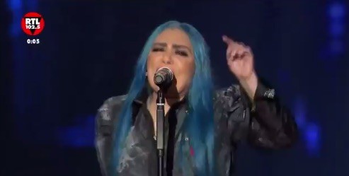 Loredana Berté a Power Hits Estate 2018: “mi presento a Sanremo solo se non mi rifilano un’altra canzone di Biagio Antonacci”