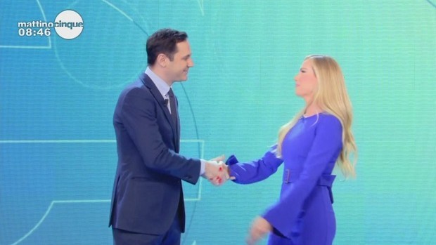 Mattino Cinque, un infotainment in modalità silenziosa